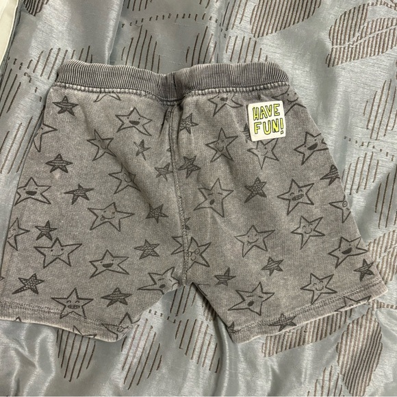 Zara Boy Shorts Size 3/4 - Picture 2 of 3